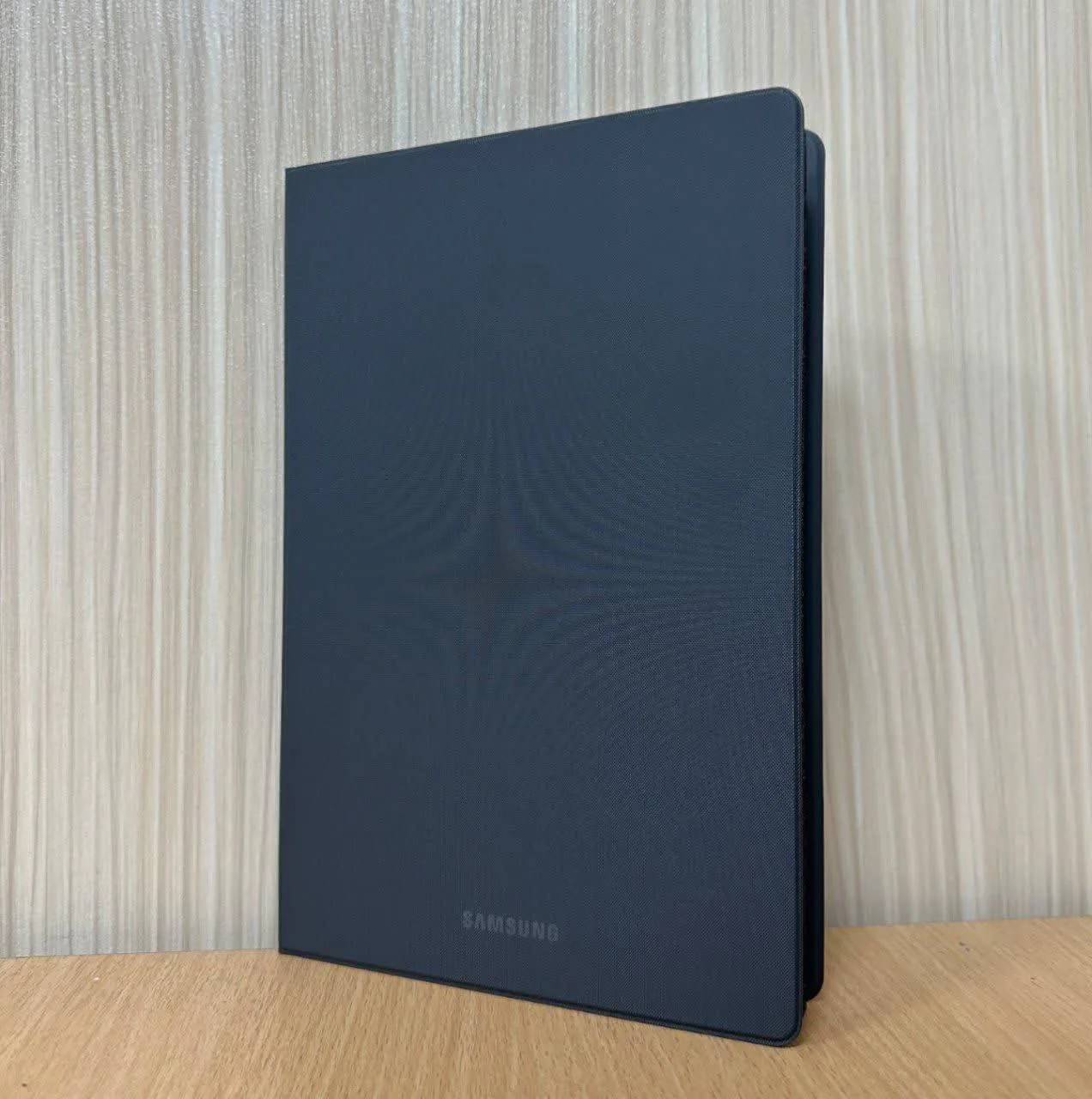 کیف کلاسوری اوریجینال سامسونگ مناسب برای تبلت سامسونگ (P625 و Galaxy Tab S6 Lite (P620